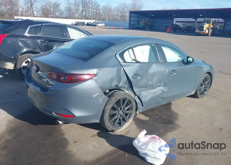 2023 Mazda Mazda3 2.5 S Carbon Edition z USA, uszkodzony, nr VIN 3MZBPBCM2PM359076